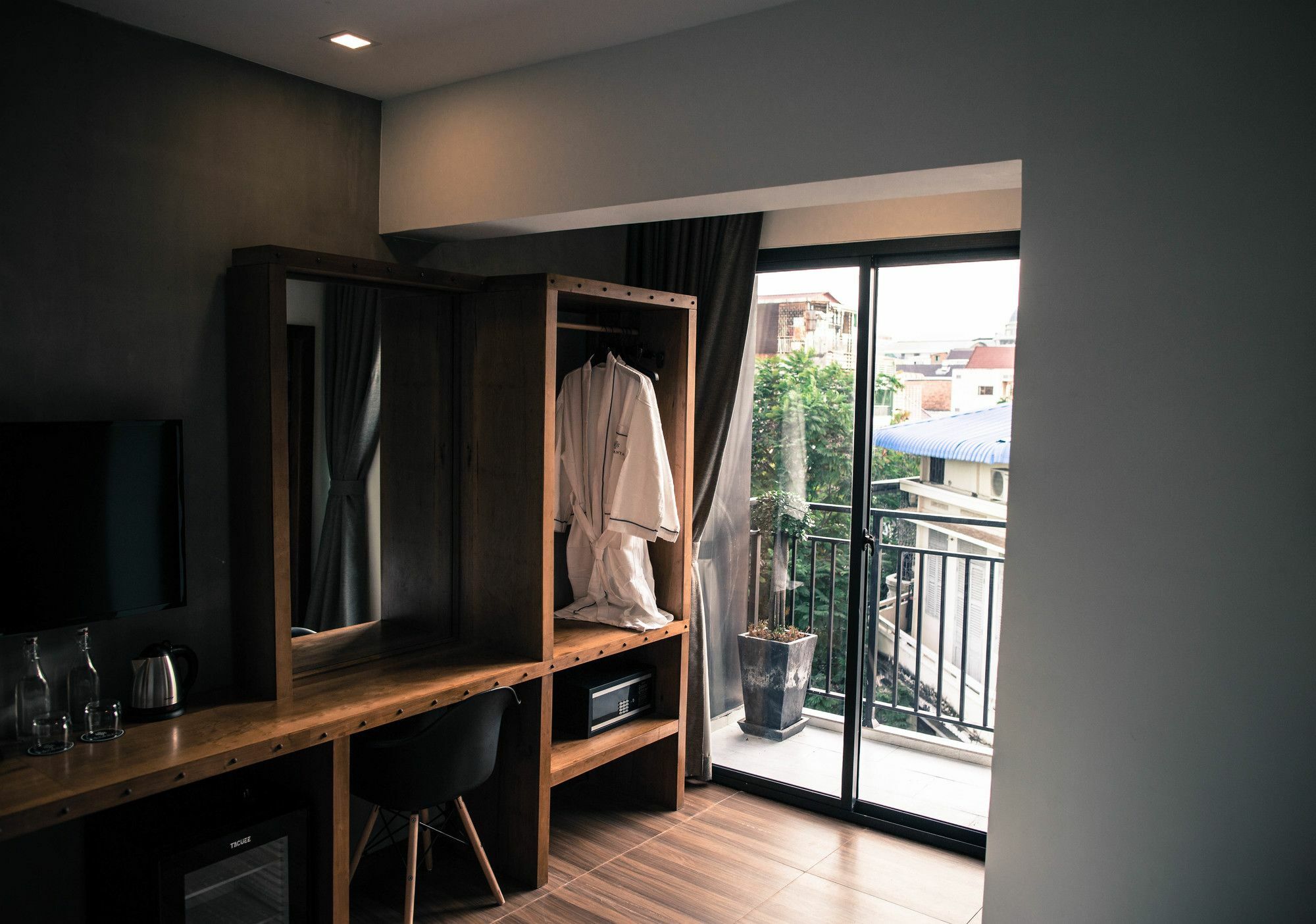 Lavanya Boutique 4*
